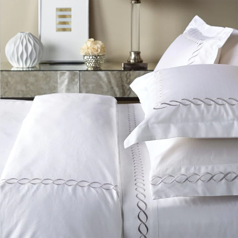 Exquisite silver embroidered hotel quilt cover set pure cotton sateen 330T