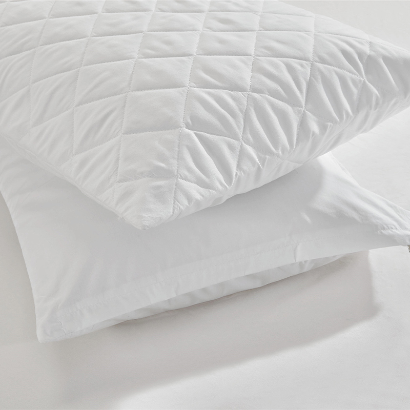 Hotel pillow protector: breathable and comfortable design to improve guests' sleeping experience