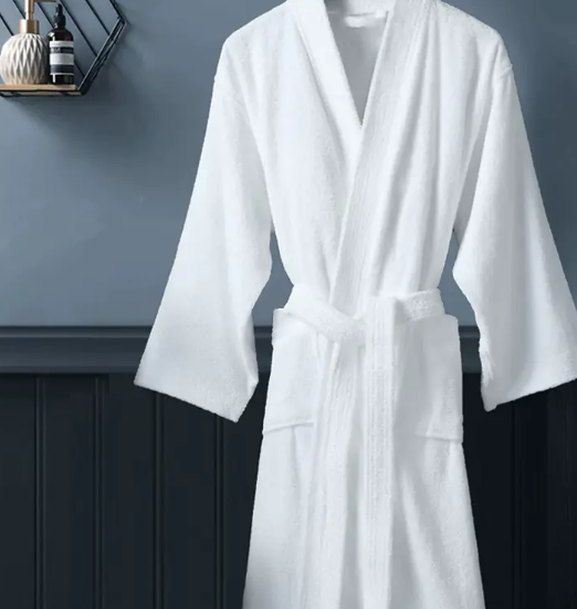 Pure cotton bathrobe VS other materials: Hotel practitioners tell you why cotton wins